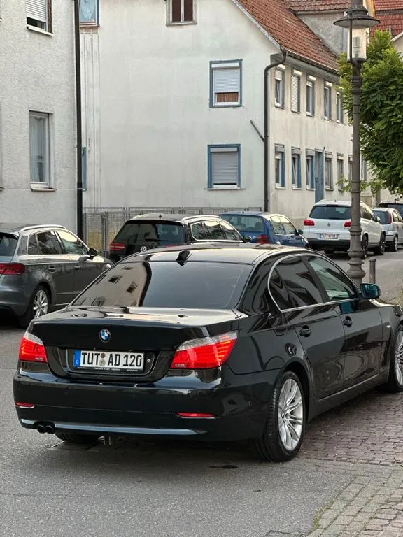 BMW 525