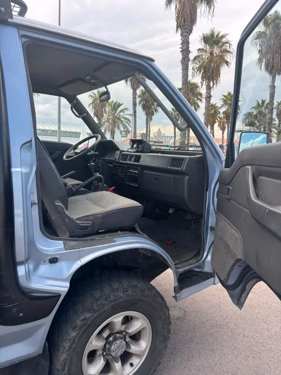 Mitsubishi L300