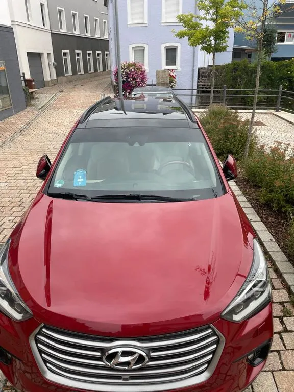 Hyundai Grand Santa Fe
