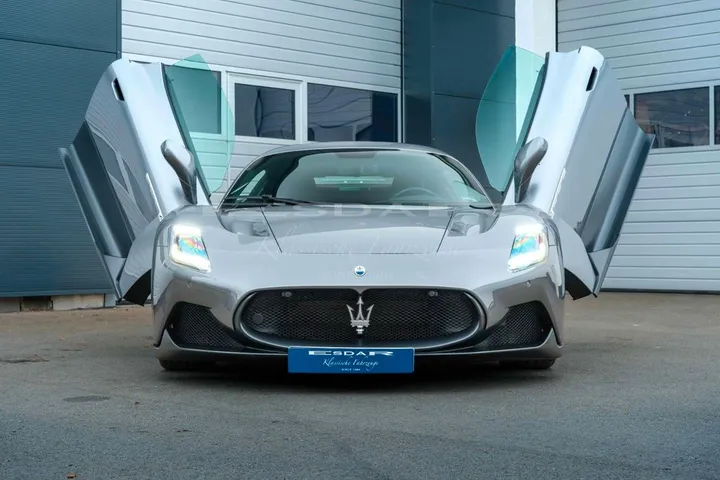 Maserati MC20