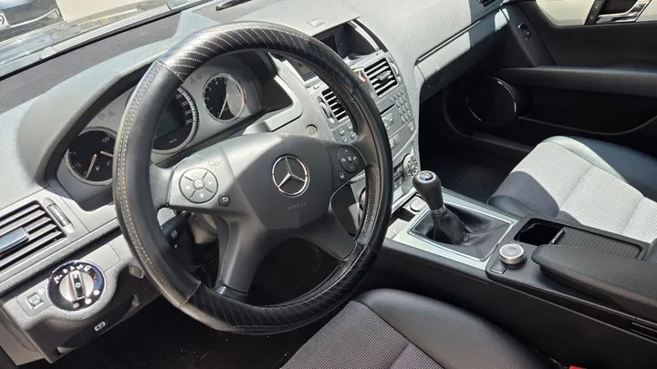 Mercedes-Benz 200