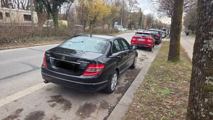 Mercedes-Benz 200