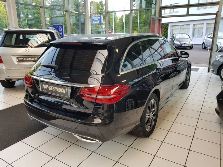 Mercedes-Benz C 180