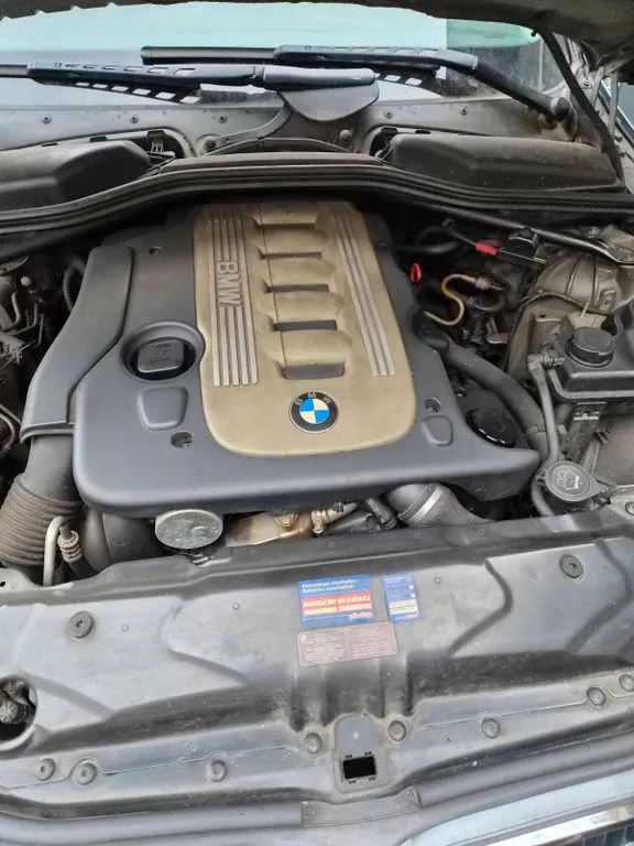 BMW 525