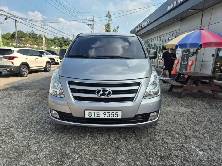 Hyundai Starex