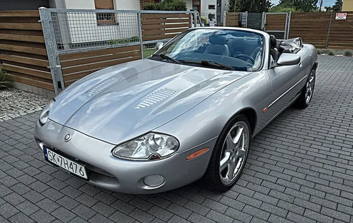 Jaguar XKR