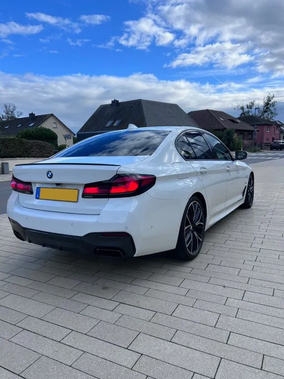 BMW M550
