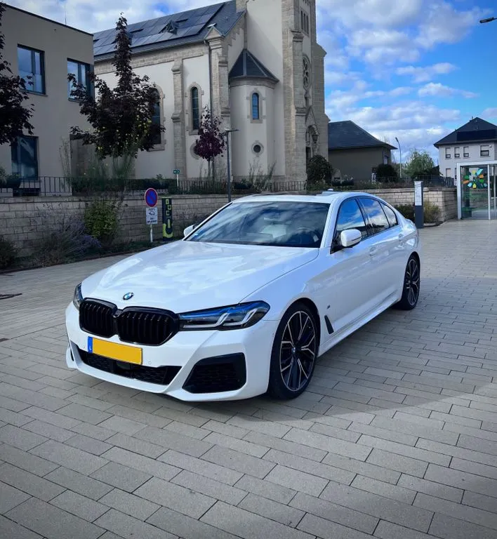 BMW M550