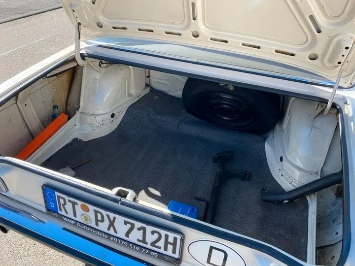 Audi 100