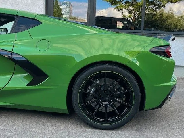 Corvette C8