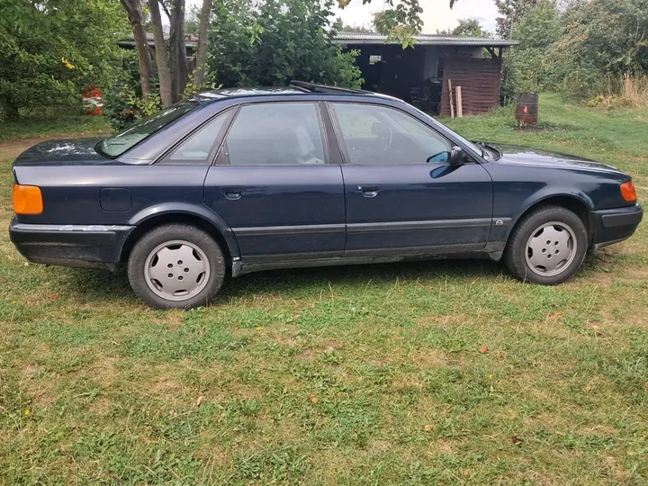 Audi 100