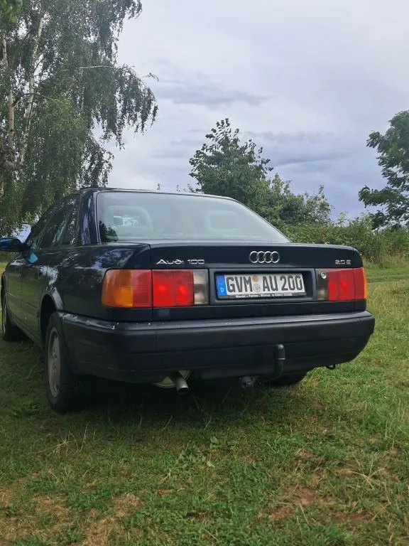Audi 100