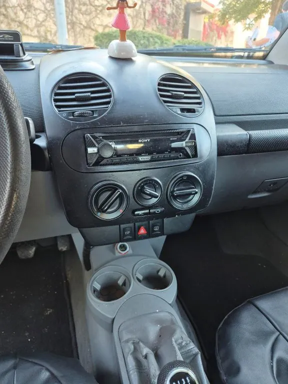 Volkswagen New Beetle