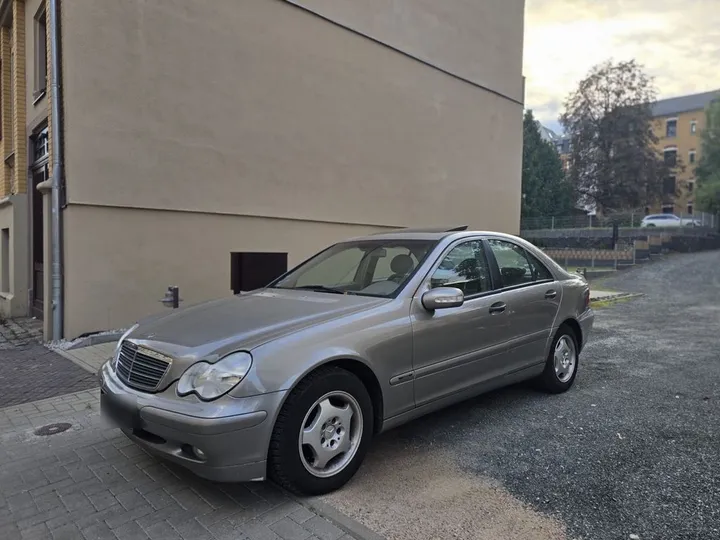 Mercedes-Benz C 180