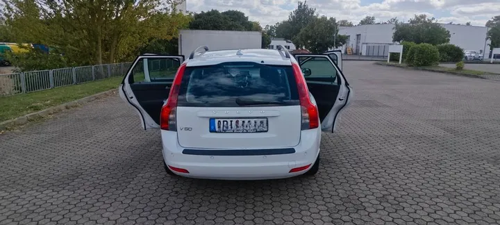 Volvo V50