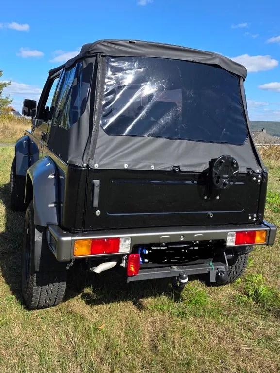Suzuki SJ Samurai