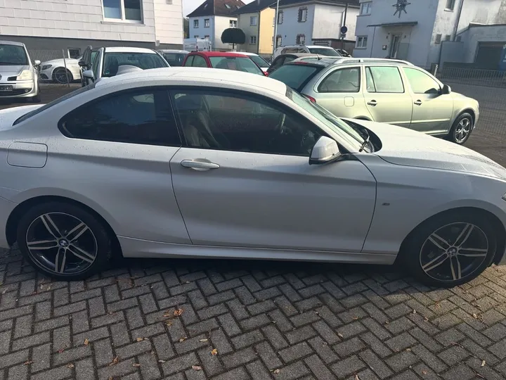 BMW 220