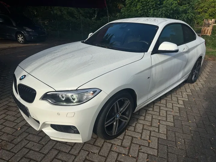 BMW 220