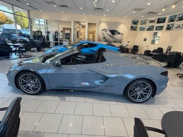 Corvette C8
