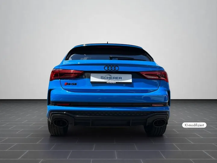 Audi RSQ3