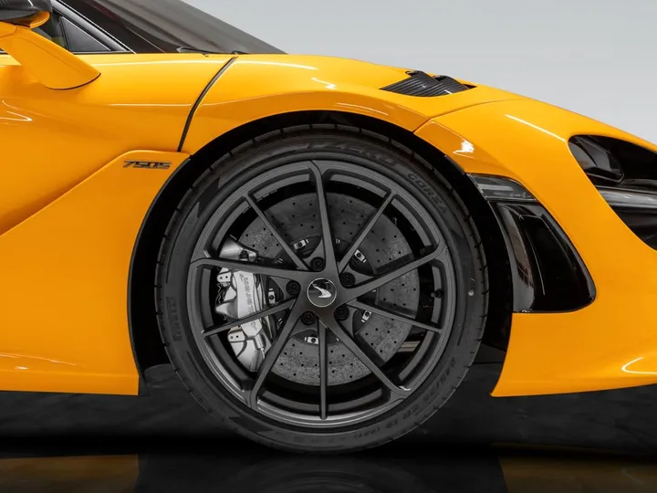 McLaren 750S