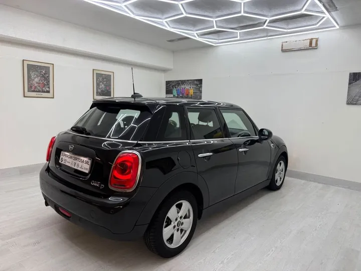 MINI One D