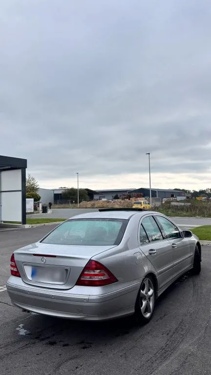 Mercedes-Benz C 220