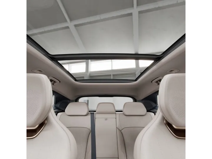 Lynk&Co 08