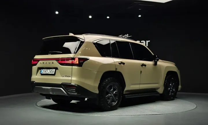 Lexus LX