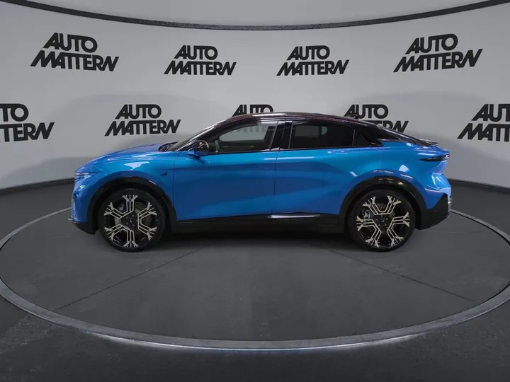Alpine A390