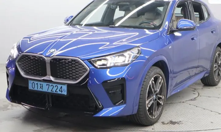 BMW iX2