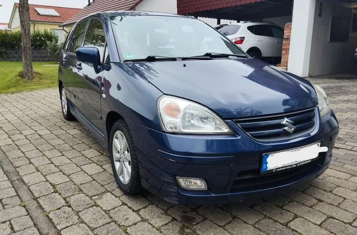 Suzuki Liana