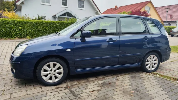Suzuki Liana
