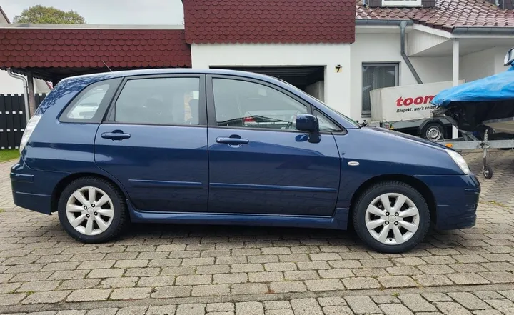 Suzuki Liana