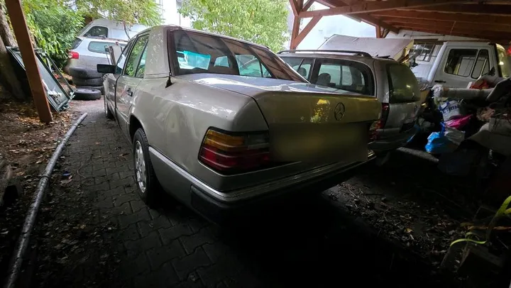 Mercedes-Benz E 250