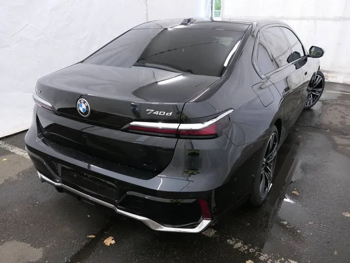 BMW 740