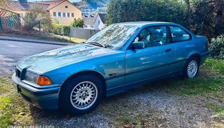 BMW 320