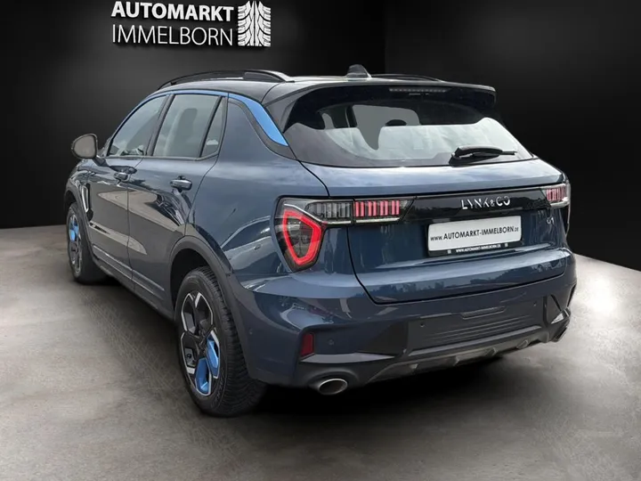 Lynk&Co 01