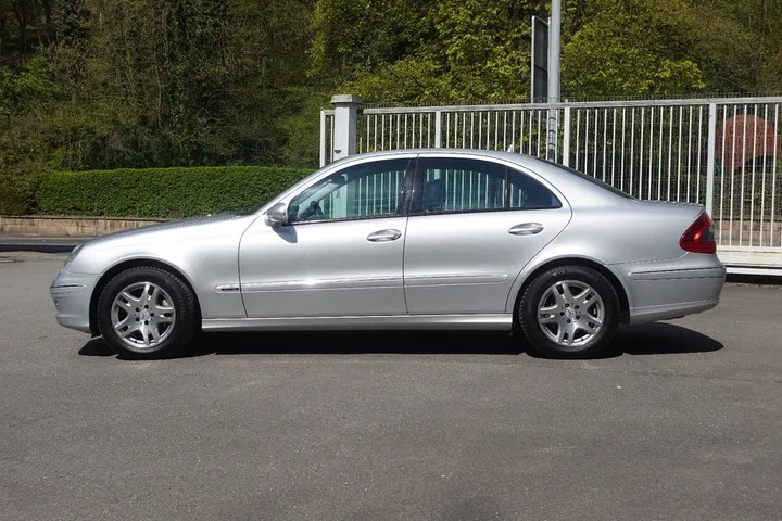 Mercedes-Benz E 280