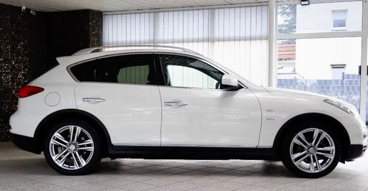 Infiniti QX50