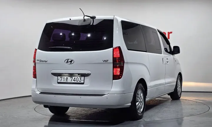 Hyundai Starex