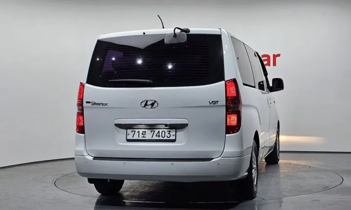 Hyundai Starex