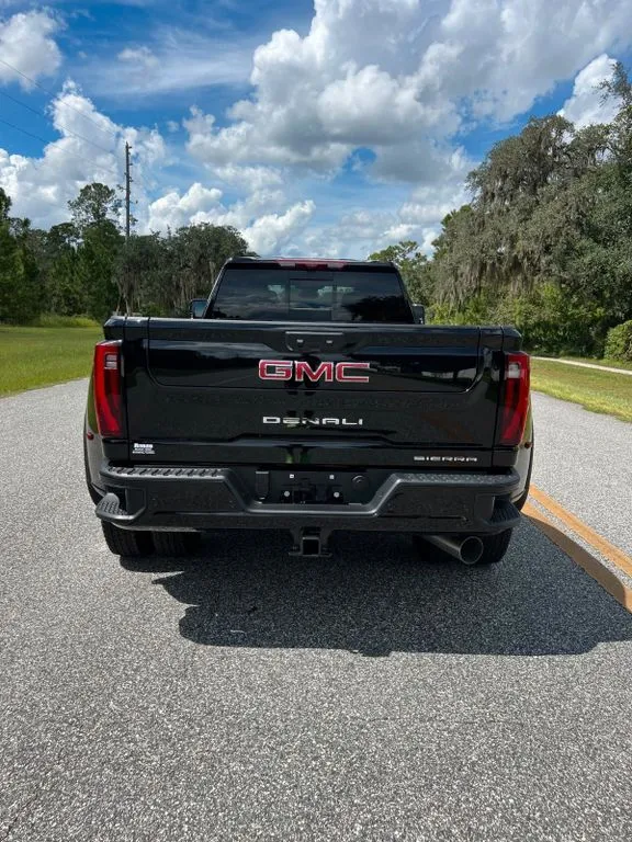 GMC Sierra