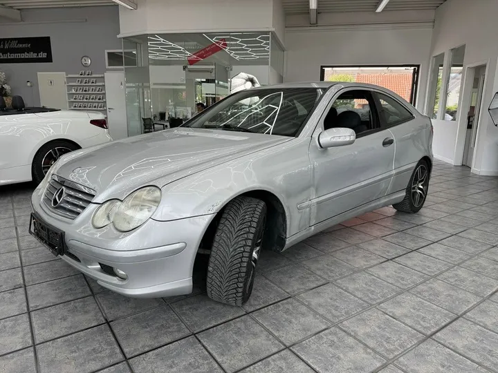 Mercedes-Benz CL 220