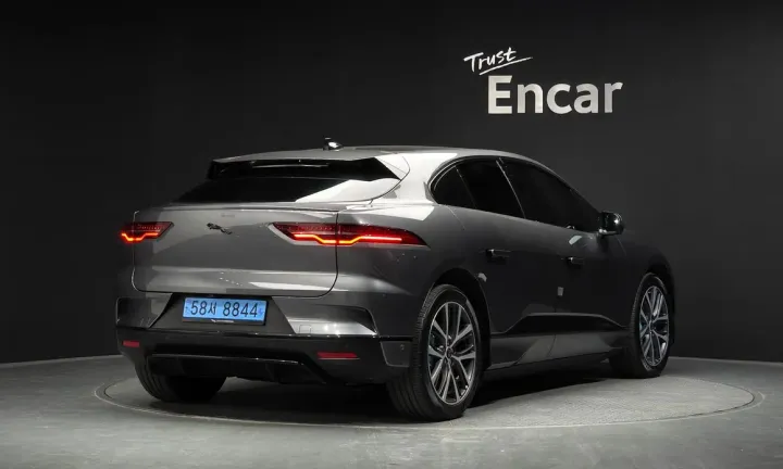 Jaguar I-PACE