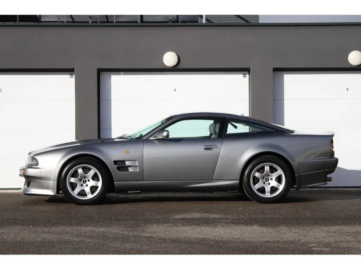 Aston Martin V8 Vantage