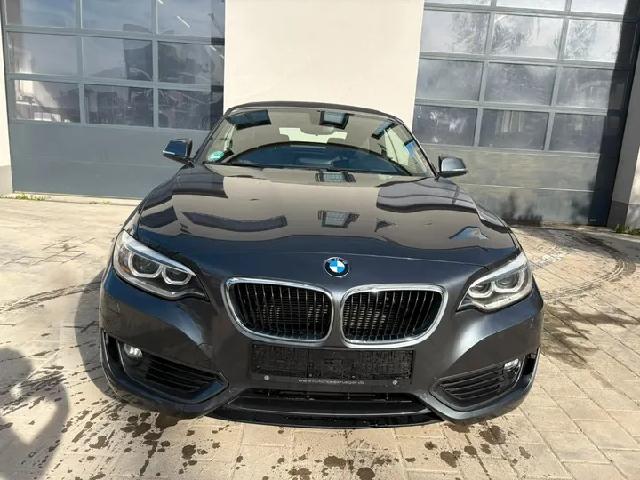 BMW 218