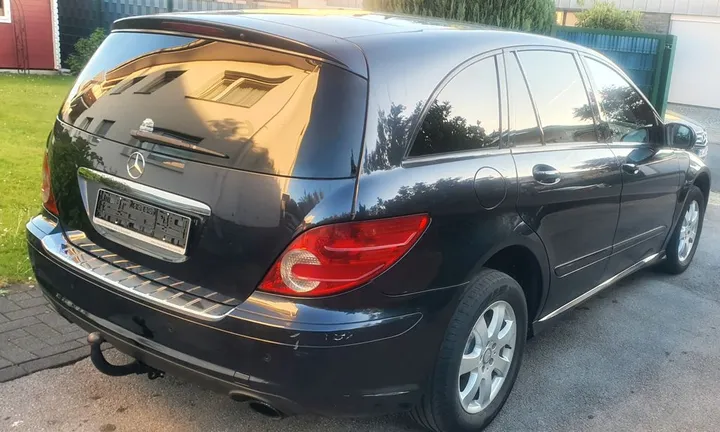 Mercedes-Benz R 320