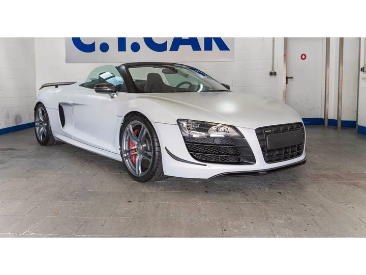 Audi R8
