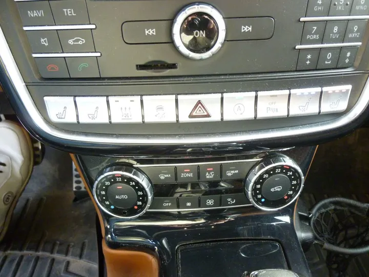 Mercedes-Benz G 500